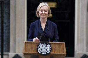 Liz Truss anuncia su dimisión como primera ministra de Reino Unido
