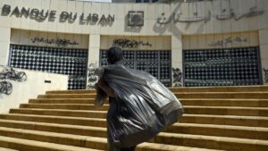 Los asaltos a bancos devuelven el poder al pueblo libanés