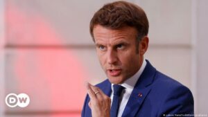 Macron pide a Alemania ″solidaridad″ europea ante alza de precios de energía | El Mundo | DW