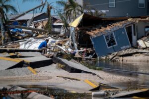 Más de 100 muertos dejó el huracán Ian en EE. UU.
