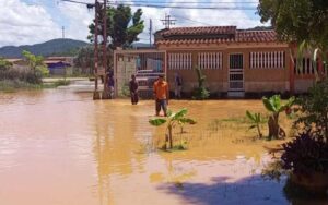 Más de mil familias afectadas por lluvias en Sucre (+video)