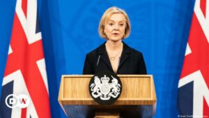 Medios: Rusia habría hackeado teléfono de Liz Truss mientras era ministra de Exteriores | El Mundo | DW