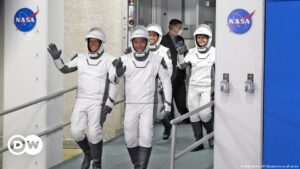 Misión Crew-4 regresa del espacio tras seis meses en la EEI | El Mundo | DW