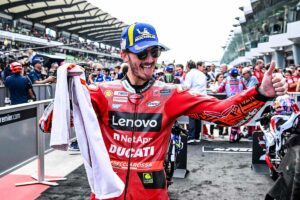 MotoGP: Pecco Bagnaia vence con otro favor de Ducati y se queda a un suspiro de ser campen