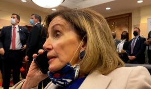 Nancy Pelosi, acerca de Trump, durante el asalto al Capitolio: "Le quiero partir la cara"