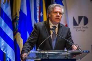 OEA investiga a Luis Almagro por mantener relación con empleada
