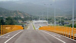 Puente internacional Tienditas abrirá en lapso de 90 días, "tengan paciencia" dijo Bernal