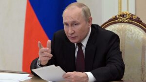 Putin pide a Ucrania que garantice la seguridad del tráfico marítimo