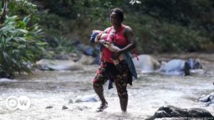 Récord de migrantes que han cruzado en 2022 el Tapón del Darién supera el de una década | Las noticias y análisis más importantes en América Latina | DW