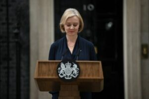 Renuncia la primera ministra británica Liz Truss