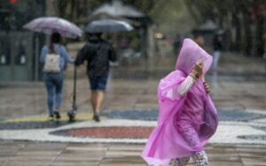 Reportan lluvias con tormenta eléctrica en el país este martes
