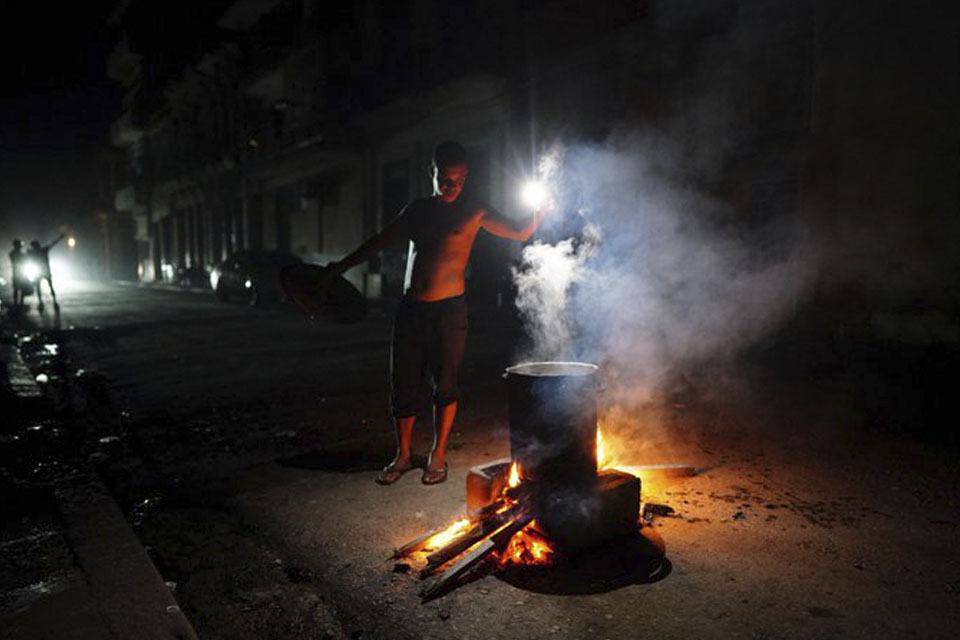 Segunda jornada de protestas en Cuba tras varios días sin electricidad e internet