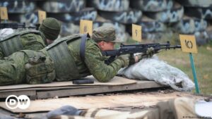 Tiroteo en campo de entrenamiento militar ruso deja once muertos | El Mundo | DW