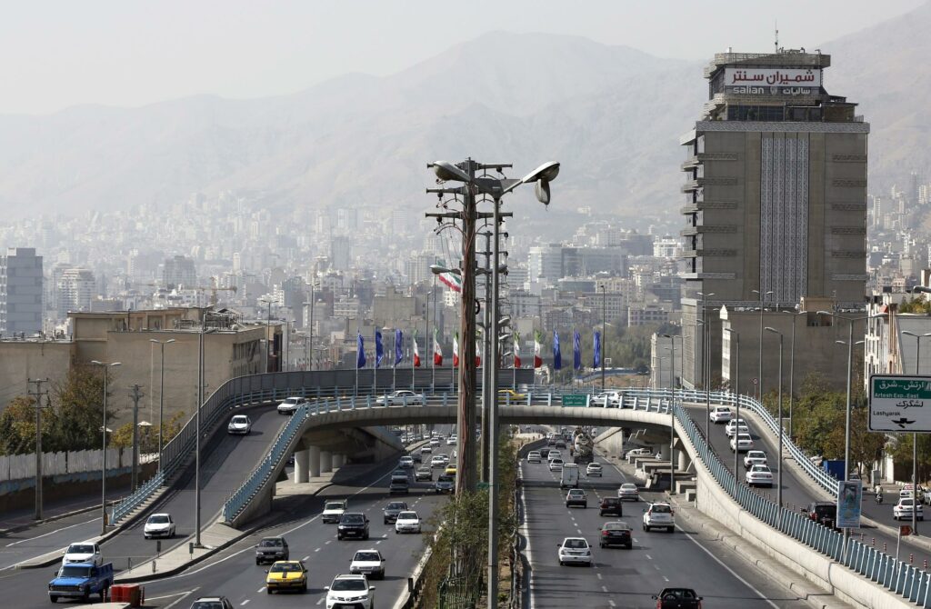 Un incendio y enfrentamientos en la principal prisión de Teherán