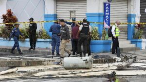 Una avioneta se estrella en Guayaquil dejando dos muertos