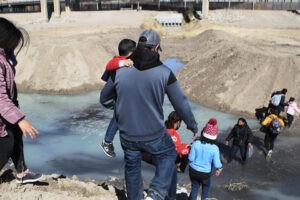 Venezolanos que cruzaron a EEUU antes de la medida y los deportaron: ¿Ahora qué haremos?
