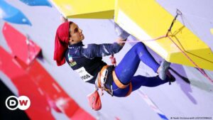 ″¿Dónde está Elnaz Rekabi?″: misterio en torno a la escaladora iraní que compitió sin velo | El Mundo | DW
