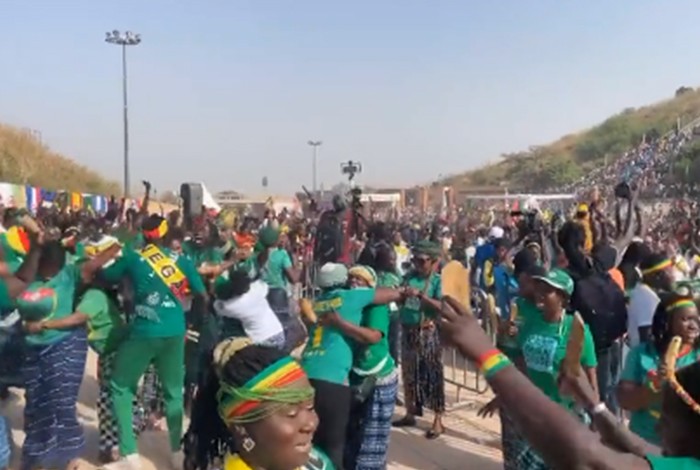 ▷ #VIDEO ¡Una fiesta! Senegal clasificó a 8vos del Mundial y sus fanáticos celebran por todo lo alto #29Nov