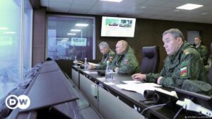 Jefes militares rusos debaten uso de armas nucleares en Ucrania, según NYT | El Mundo | DW