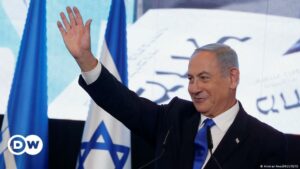 Benjamín Netanyahu: el inminente regreso de un político de línea dura | El Mundo | DW
