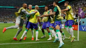 Brasil derrotó a Serbia en el Mundial, pero hay preocupación por Neymar