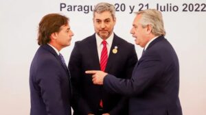 Crisis en El Mercosur: Argentina, Brasil y Paraguay se unieron contra Uruguay y lo amenazan con acciones judiciales