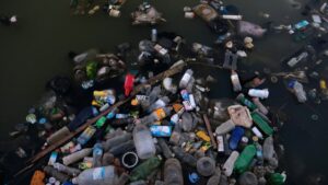 Delegación de EEUU viaja a Uruguay para dialogar sobre contaminación de plásticos