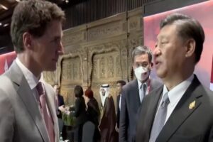 Difunden imágenes de una discusión entre Xi Jinping y Justin Trudeau durante cumbre del G20 (+Video)