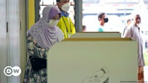 Dos coaliciones reclaman la victoria en comicios de Malasia | El Mundo | DW