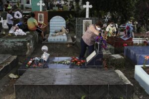 El Salvador 'borra' su memoria