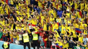 El canto viral de los fanáticos durante el juego inaugural en Qatar