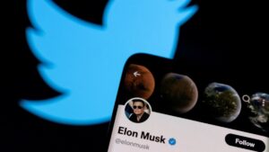 Elon Musk anuncia que Twitter cobrará 8 dólares al mes por verificar cuentas y otros beneficios