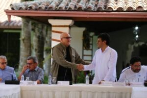 Fiscalía de Colombia suspende toda orden de captura a voceros del ELN | Diario El Luchador