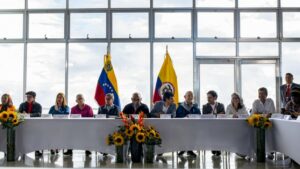 Gobierno colombiano y ELN anunciaron primeros acuerdos tras reinstalación del diálogo