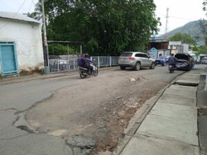Guárico: piden reparación de hueco en avenida de la capital