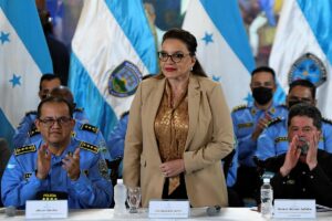 Honduras declara la emergencia nacional en materia de seguridad y militarizar las fronteras para "erradicar la extorsin"