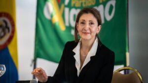 Ingrid Betancourt pide a Caracas no amparar criminales colombianos en proceso de paz