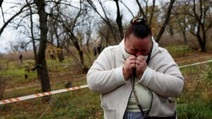 Investigadores ucranianos encuentran cuerpos con signos de tortura en Jersón