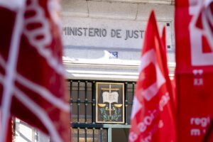 Justicia dice que el CGPJ incumple la ley al no convocar 300 plazas de jueces por el cuarto turno desde 2013