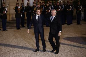 Macron agradece a Fernández su papel mediador en la crisis venezolana