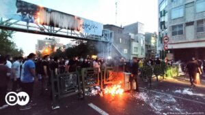 Más de 300 personas han muerto en protestas antigubernamentales en Irán | El Mundo | DW