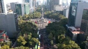 Miles de mexicanos marcharon con AMLO para celebrar cuatro años de transformación - Yvke Mundial | De La Mano Con El Pueblo Miles de mexicanos marcharon con AMLO para celebrar cuatro años de transformación Yvke Mundial