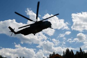 Mueren siete personas tras estrellarse el helicptero en el que viajaban en el sur de Italia