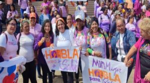 Mujeres en Caracas manifiestan en rechazo a la violencia de género