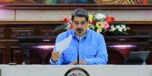Nicolás Maduro se compara con Bad Bunny y afirma que "canta mejor" que él