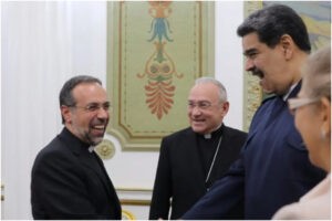 Nicolás Maduro sostuvo un encuentro con representante del Vaticano en Miraflores (+Video)
