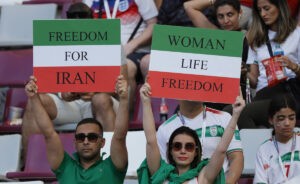ONU describe situación crítica en Irán que ya deja 300 muertos