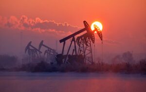 OPEP+ reduce la cuota de producción de petróleo en 2 millones de barriles |