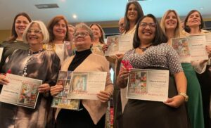 Mujeres premiadas - a Asociación Civil Mujer y Ciudadanía y la Universidad Monteávila