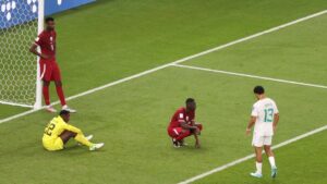 Qatar es la primera selección eliminada de su propio Mundial, rompió un récord